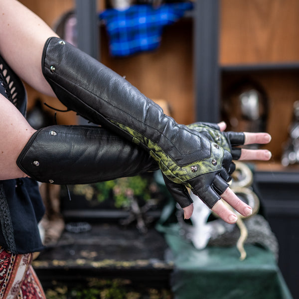 Razorpine Fingerless Gauntlets - Acidmoss Green