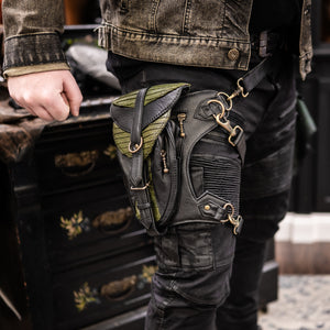 Gunslinger Stash - Classic Black and Acidmoss, Size Small