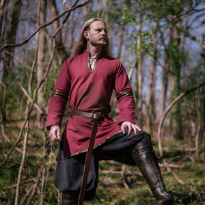Honorbound Tunic - Giantsblood Burgundy