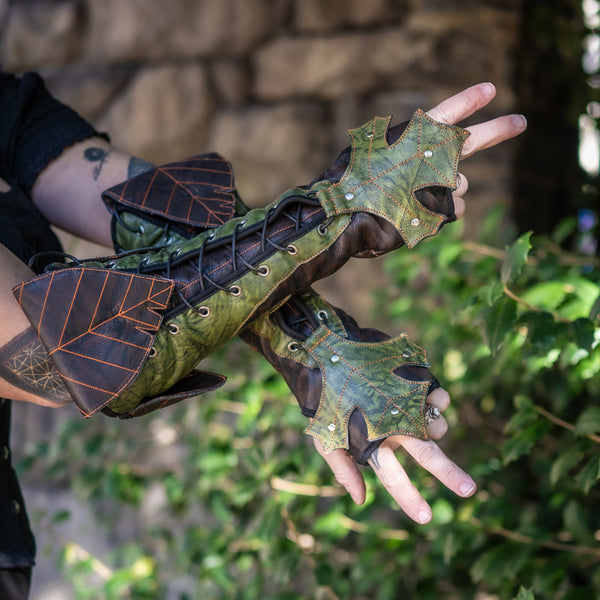 Heartseeker Gauntlets - Gloomrot