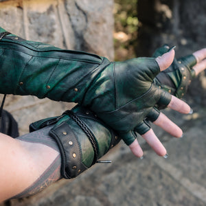 Bramblewood Gauntlets - Dragonseye Green