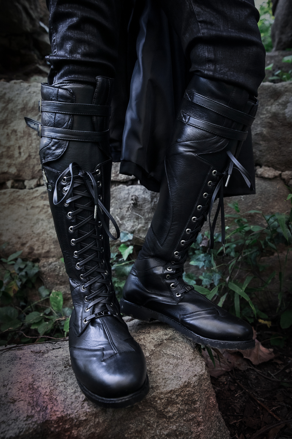 Monolith Moto Boots in Classic Black